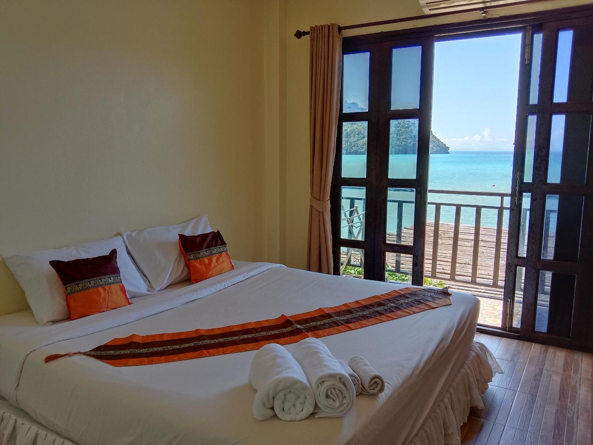 Phi Phi Green House & Sunsky Hostel Pokój zdjęcie